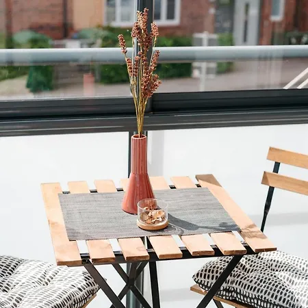 Design ⃒ Verglaster Balkon ⃒ Barrierefrei 公寓 *